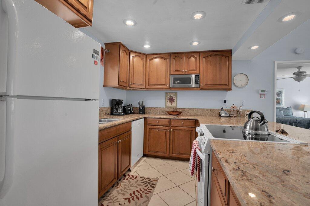 Property Photo: 40678 Inverness Way CA 92211