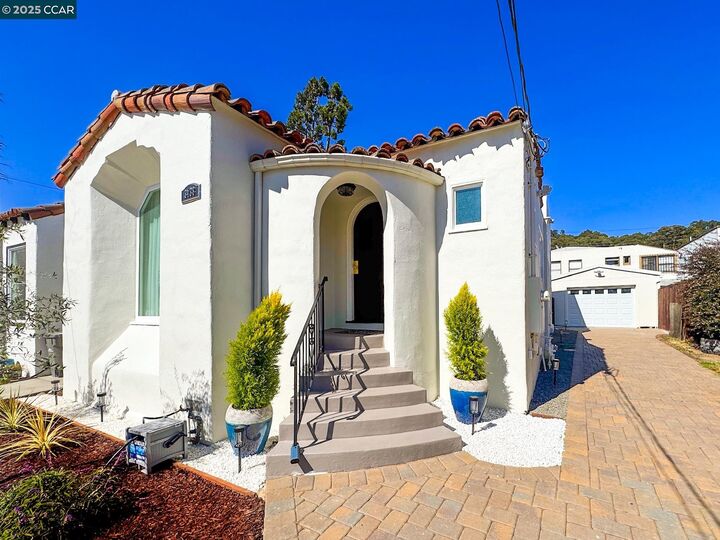 Property Photo:  3438 Guido St  CA 94602 