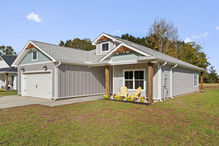 Property Photo: 9908 Jay Road FL 32526