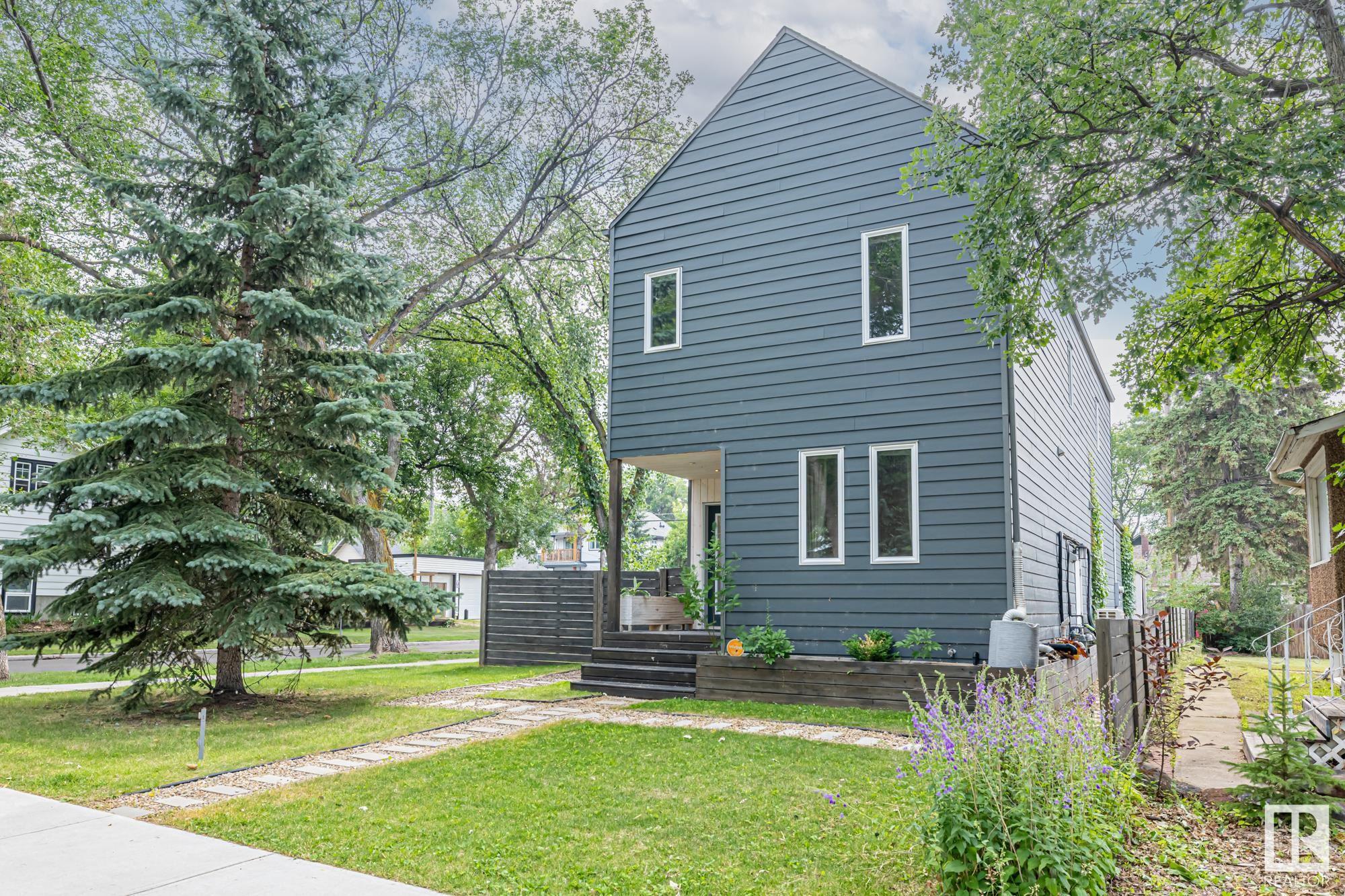 Property Photo:  11402 66 Street NW  AB T5B 1H8 