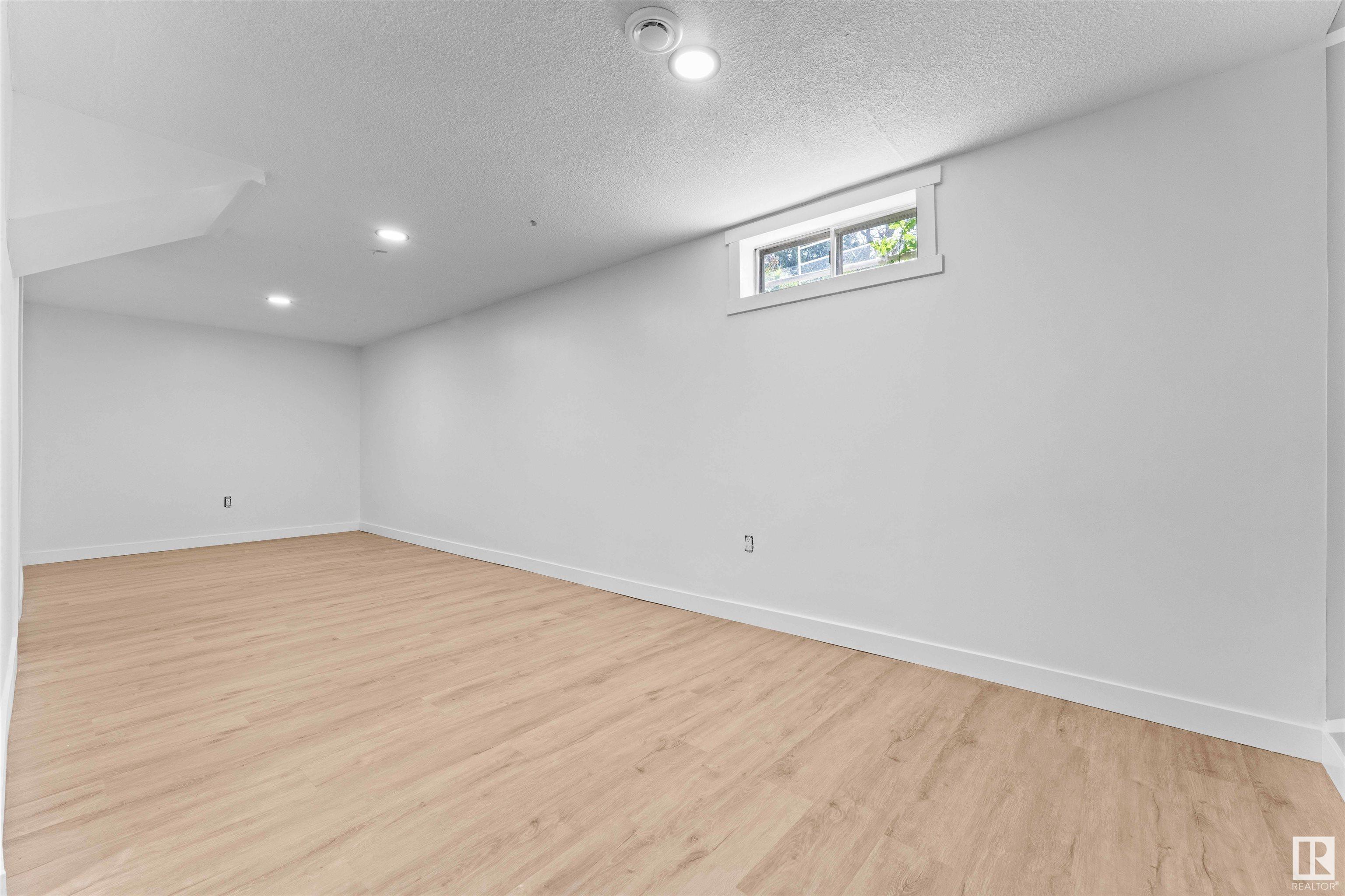 Property Photo:  6626 178 Street NW  AB T5T 2A2 