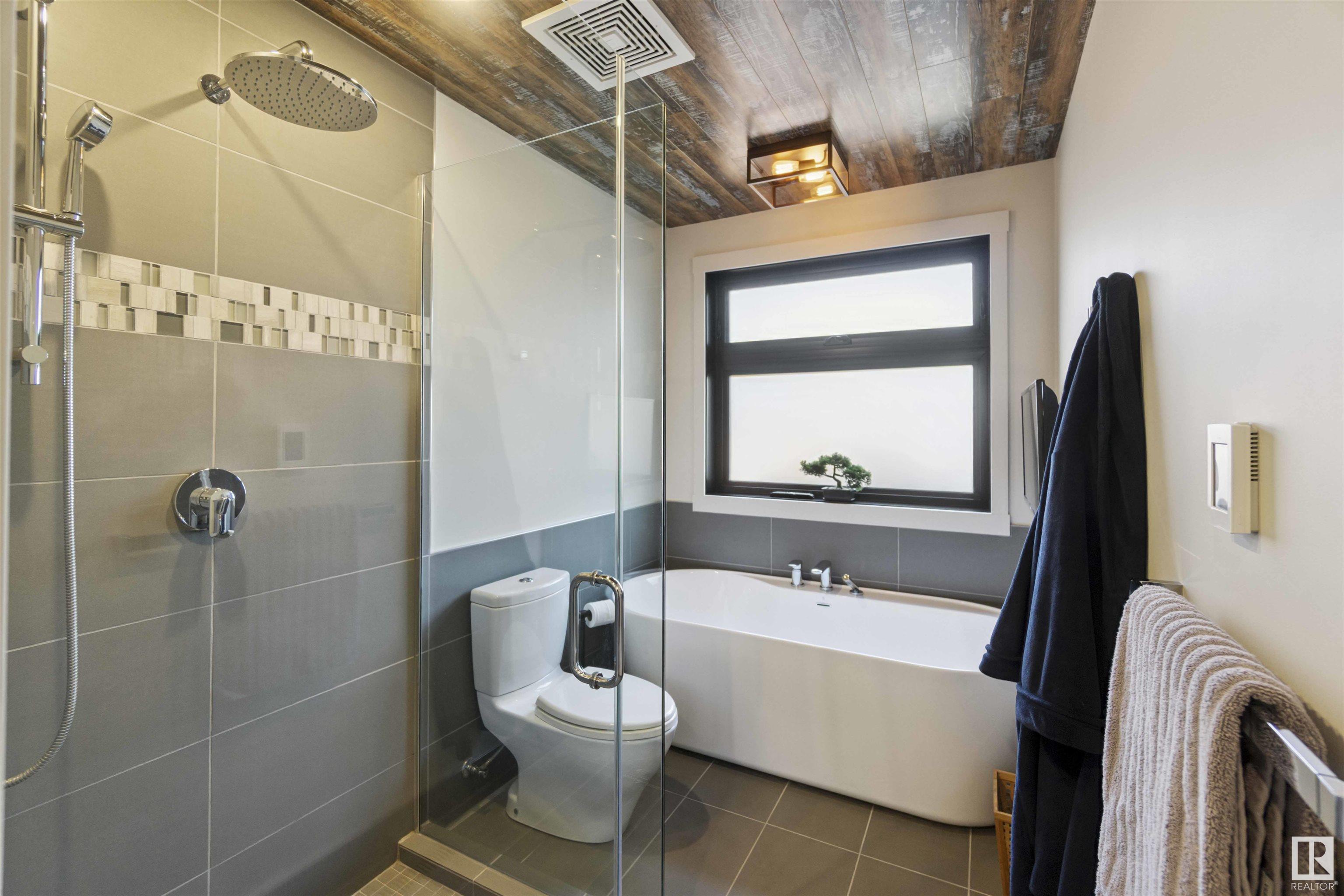 Property Photo:  7621 154 Street NW  AB T5R 1R6 