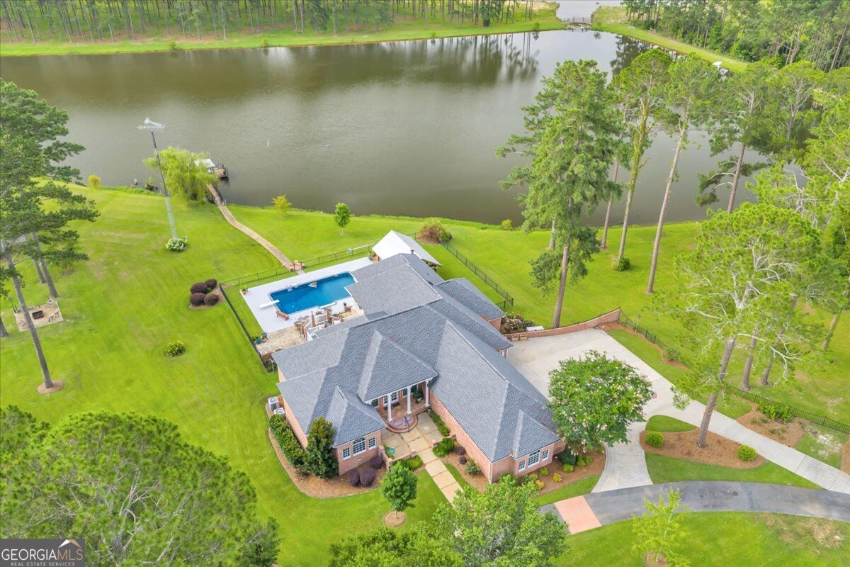 Property Photo:  964 Cross Cedar Road  GA 31096 