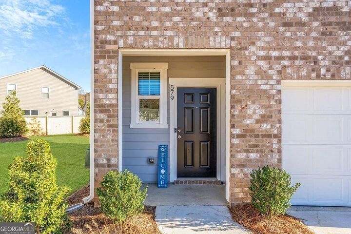 Property Photo:  579 Magnolia Circle  GA 30268 