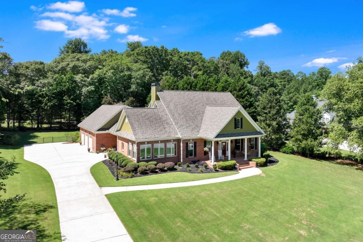 Property Photo:  1885 Silver Oak Drive  GA 30620 