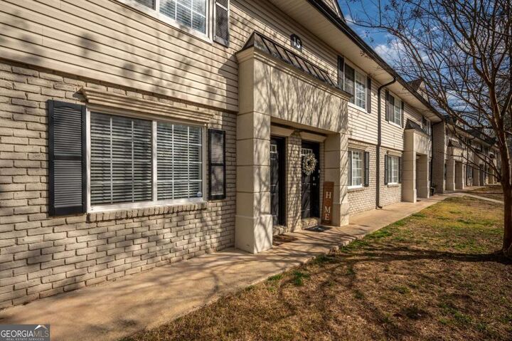 Property Photo:  6940 Roswell Road 15C  GA 30328 
