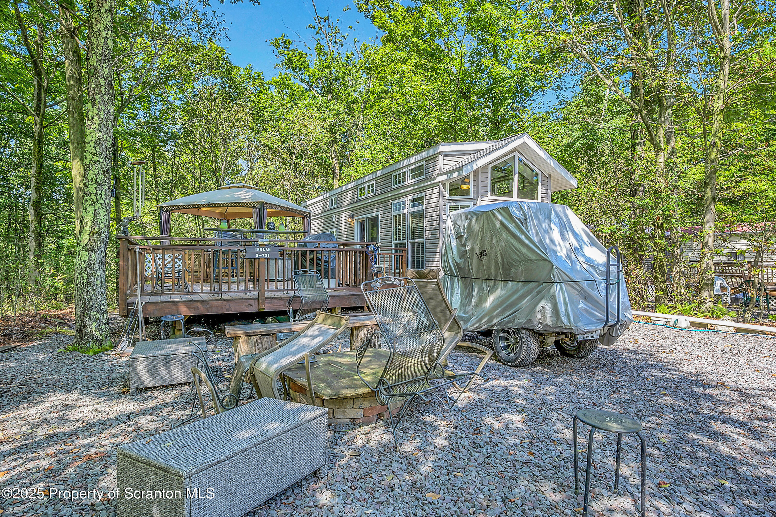 Property Photo:  791 Bluebird Drive  PA 18424 