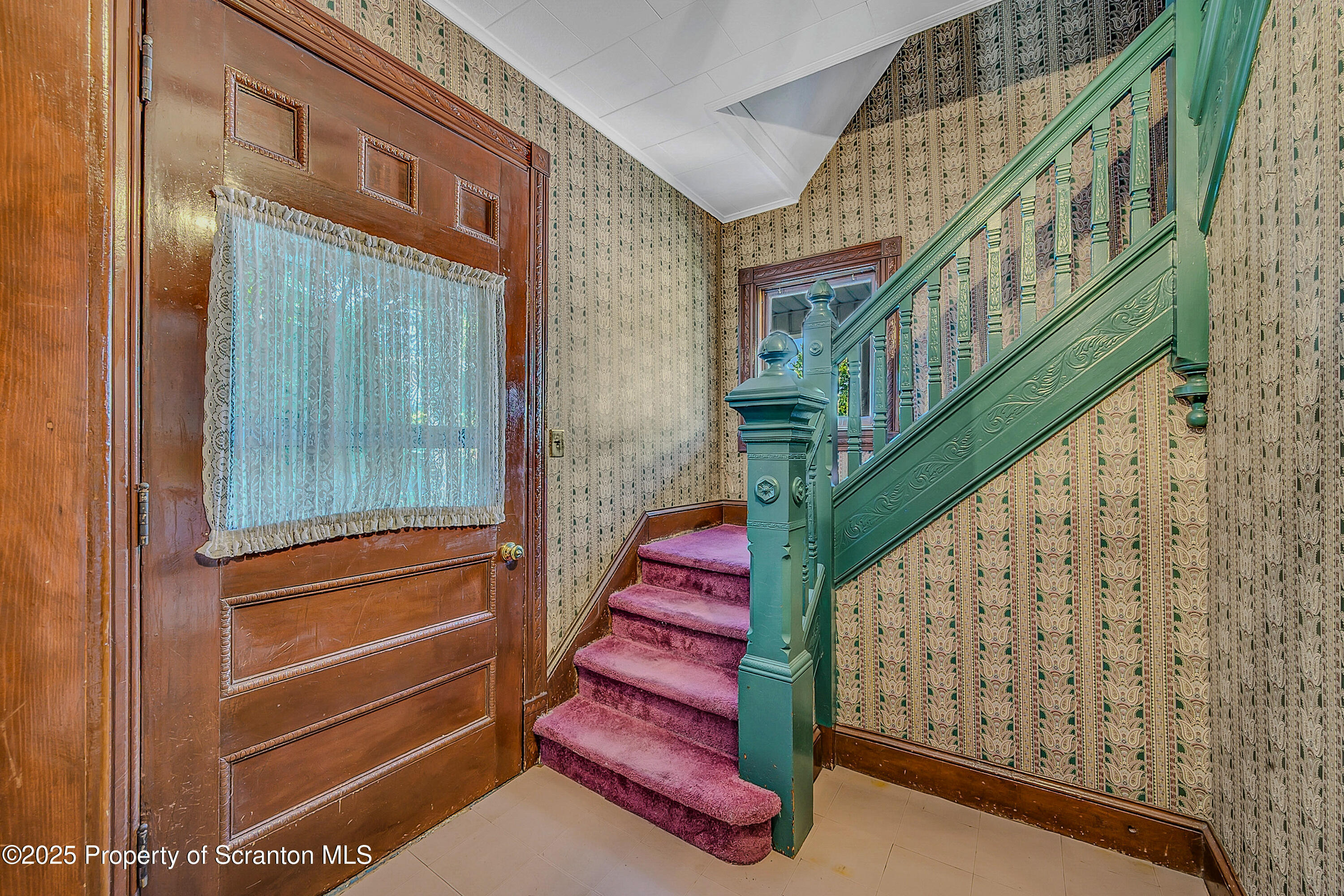 Property Photo:  1724 N Sumner Avenue  PA 18508 