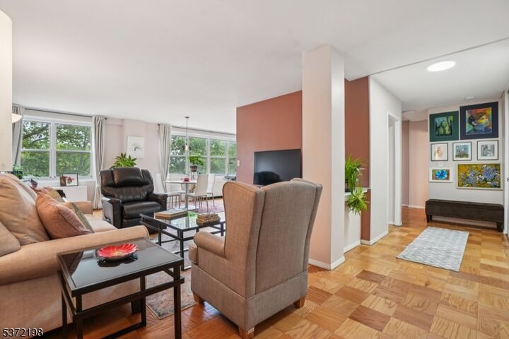 Property Photo:  926 Bloomfield Ave 4D  NJ 07028 