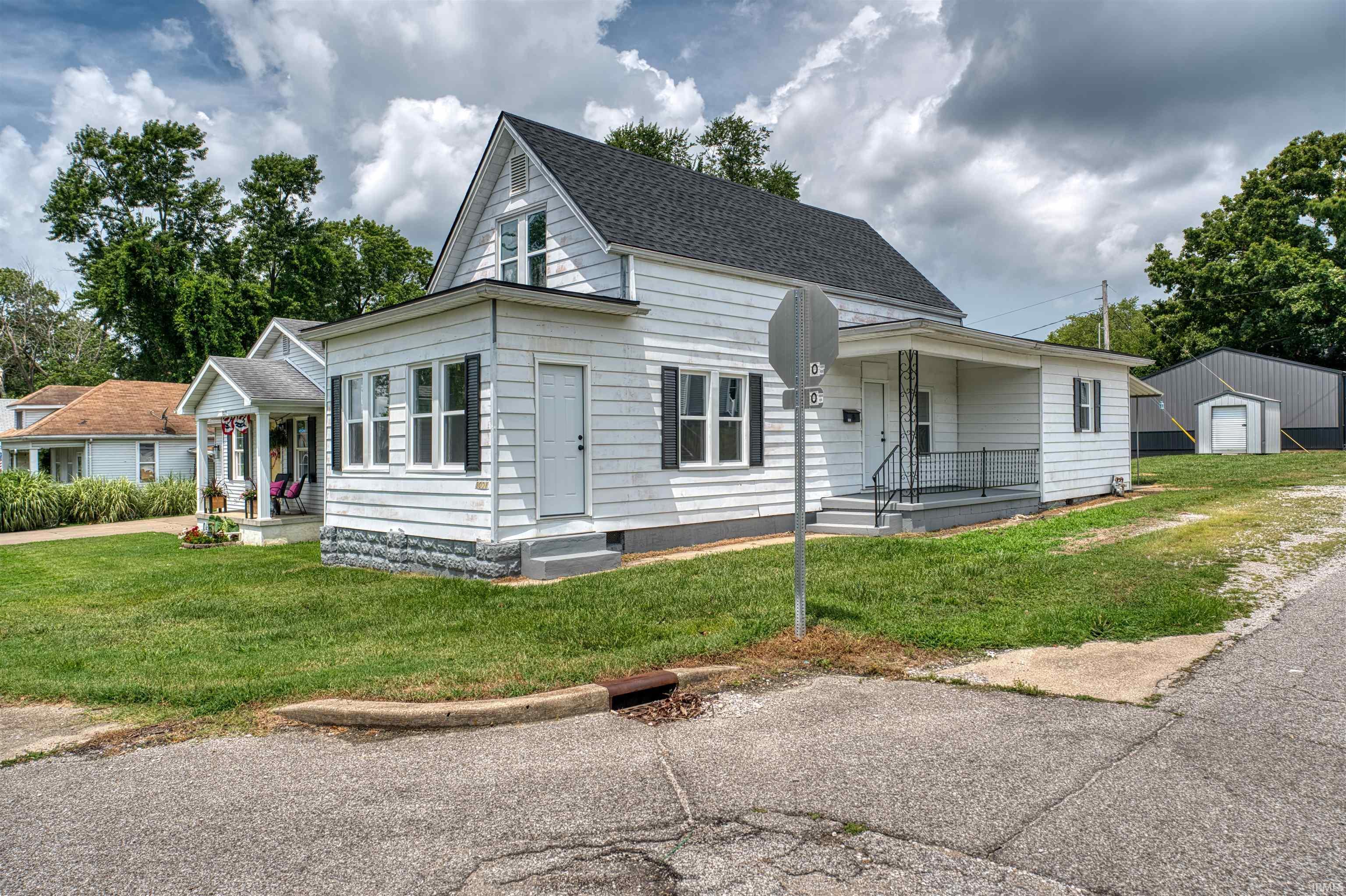 Property Photo: 3001 Edgewood Drive IN 47712