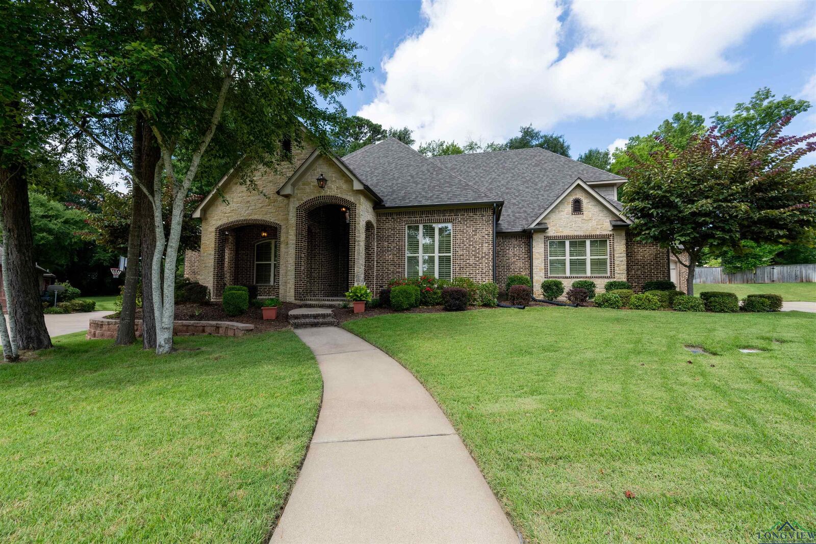 Property Photo: 5215 Northcrest Chase TX 75605