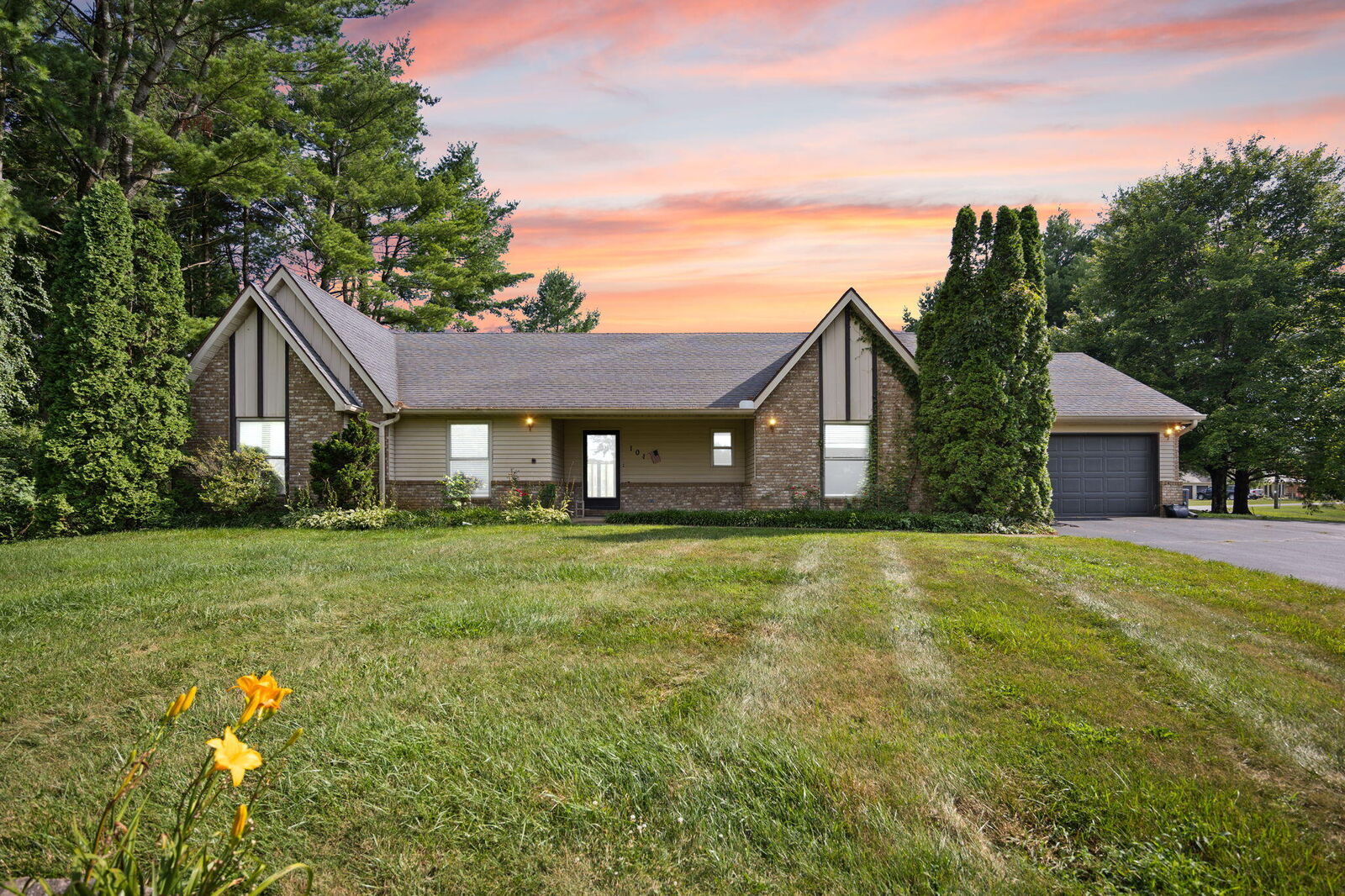 Property Photo:  101 Pine Street  KY 42503 