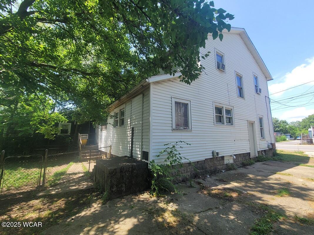 Property Photo:  128 E Kibby Street  OH 45804 