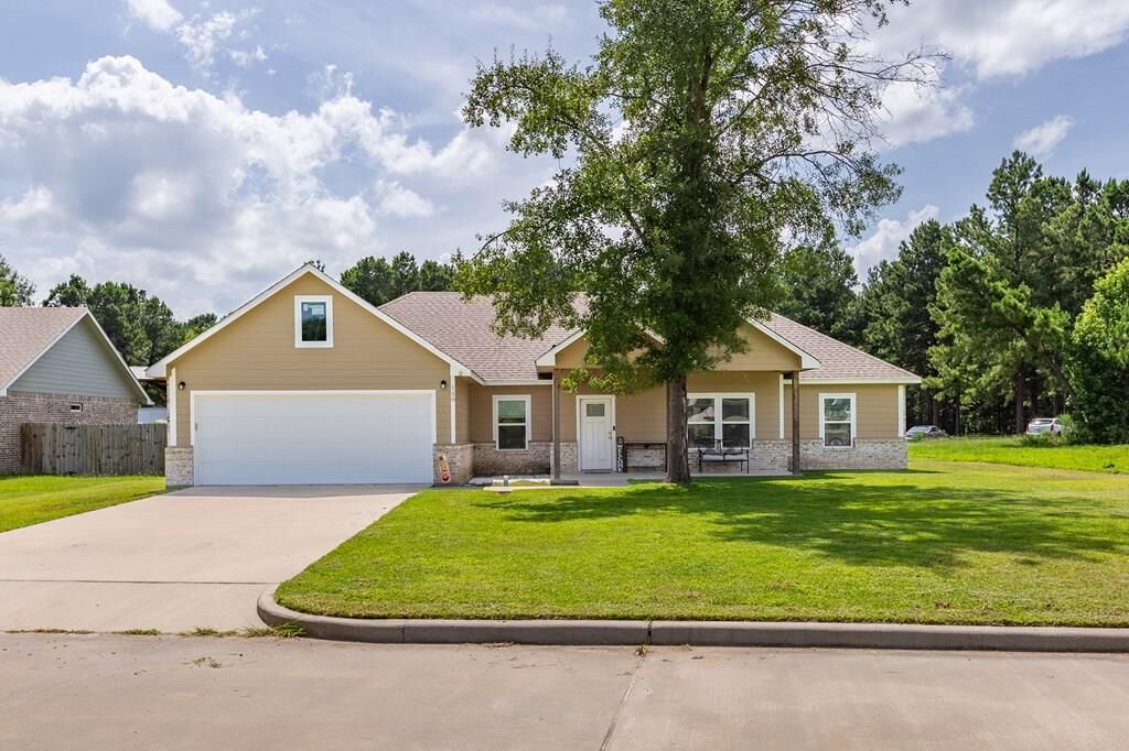 Property Photo: 130 Dena Kay Drive TX 75904