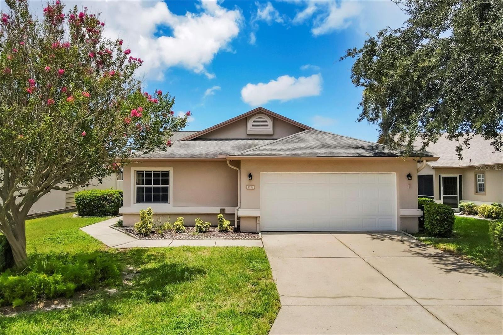 Property Photo: 4738 Raintree Street Circle E FL 34203
