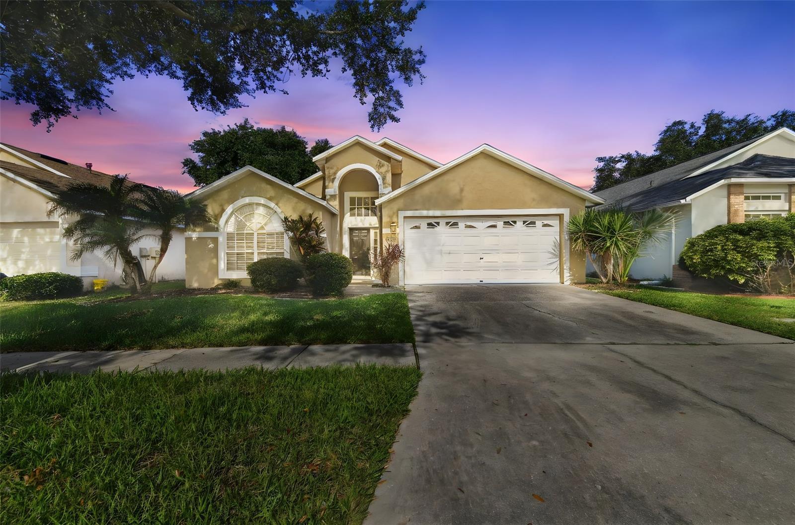 Property Photo: 7015 Colony Pointe Drive FL 33578