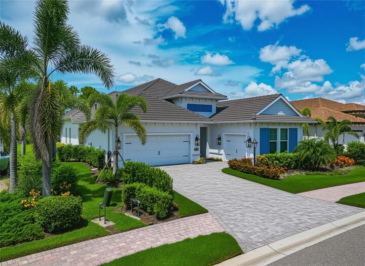 Property Photo:  16620 Collingtree Crossing  FL 34202 