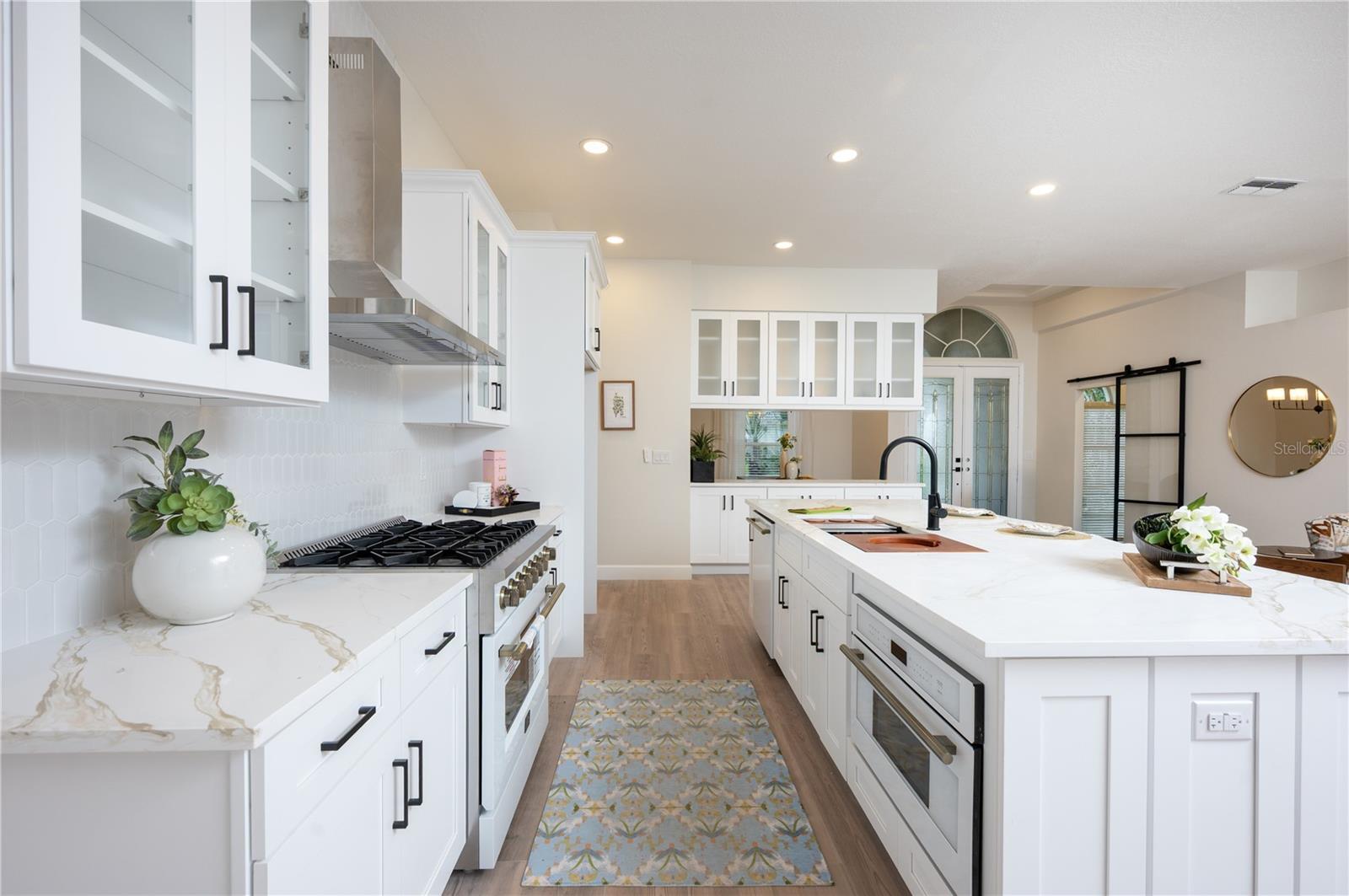 Property Photo:  10346 Abbotsford Drive  FL 33626 