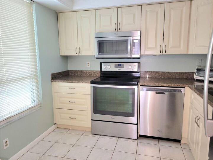 Property Photo:  2615 Cove Cay Drive 401  FL 33760 