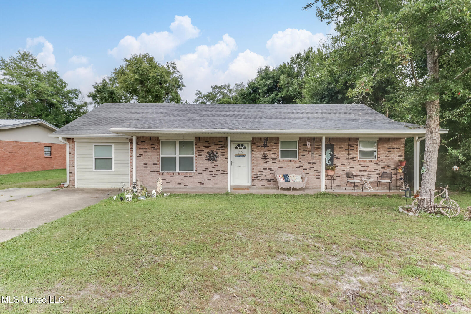 Property Photo:  259 Reinike Road  MS 39560 