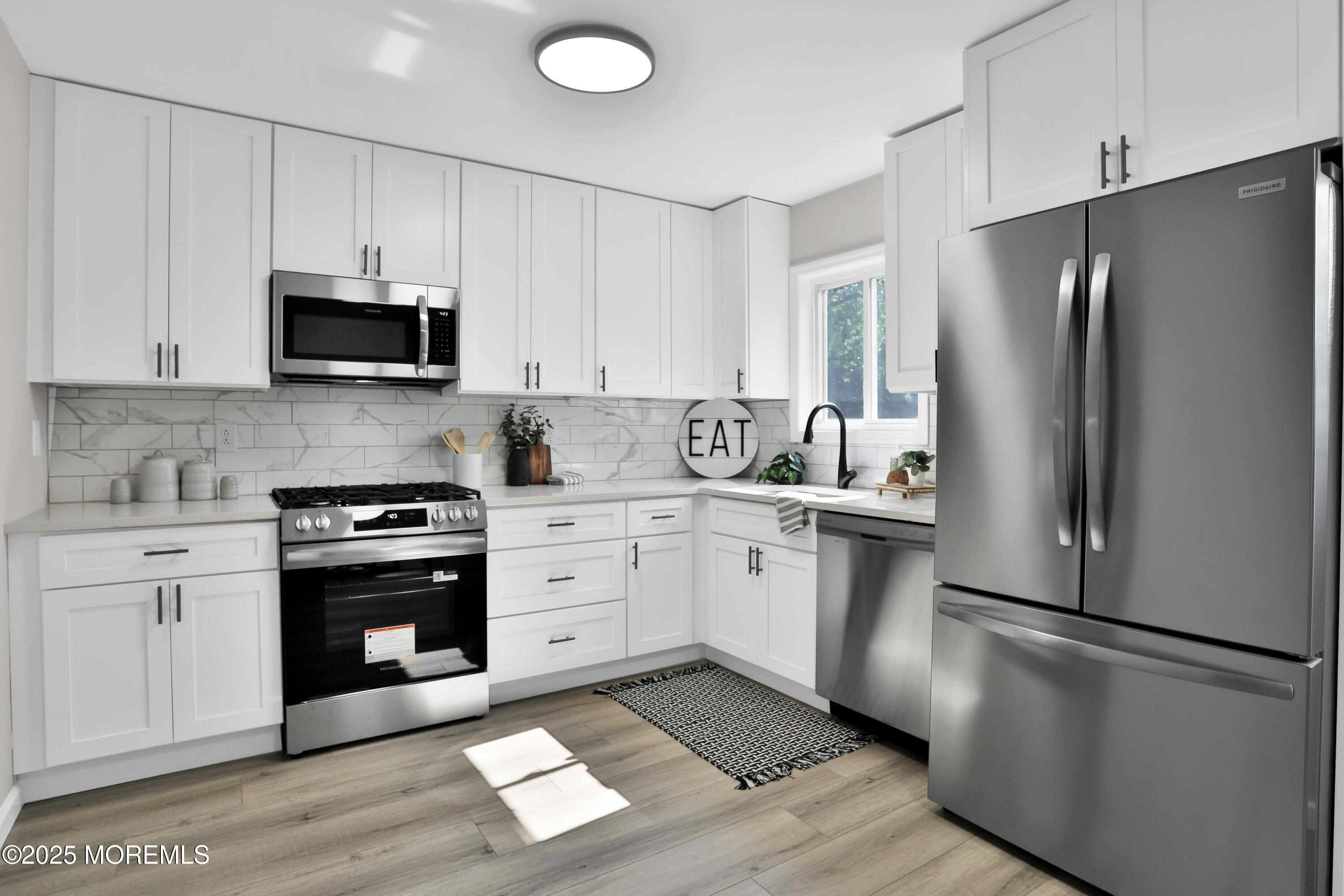 Property Photo:  520 East Road  NJ 07718 