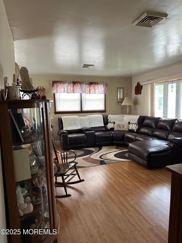 Property Photo: 916 Center Street NJ 08087