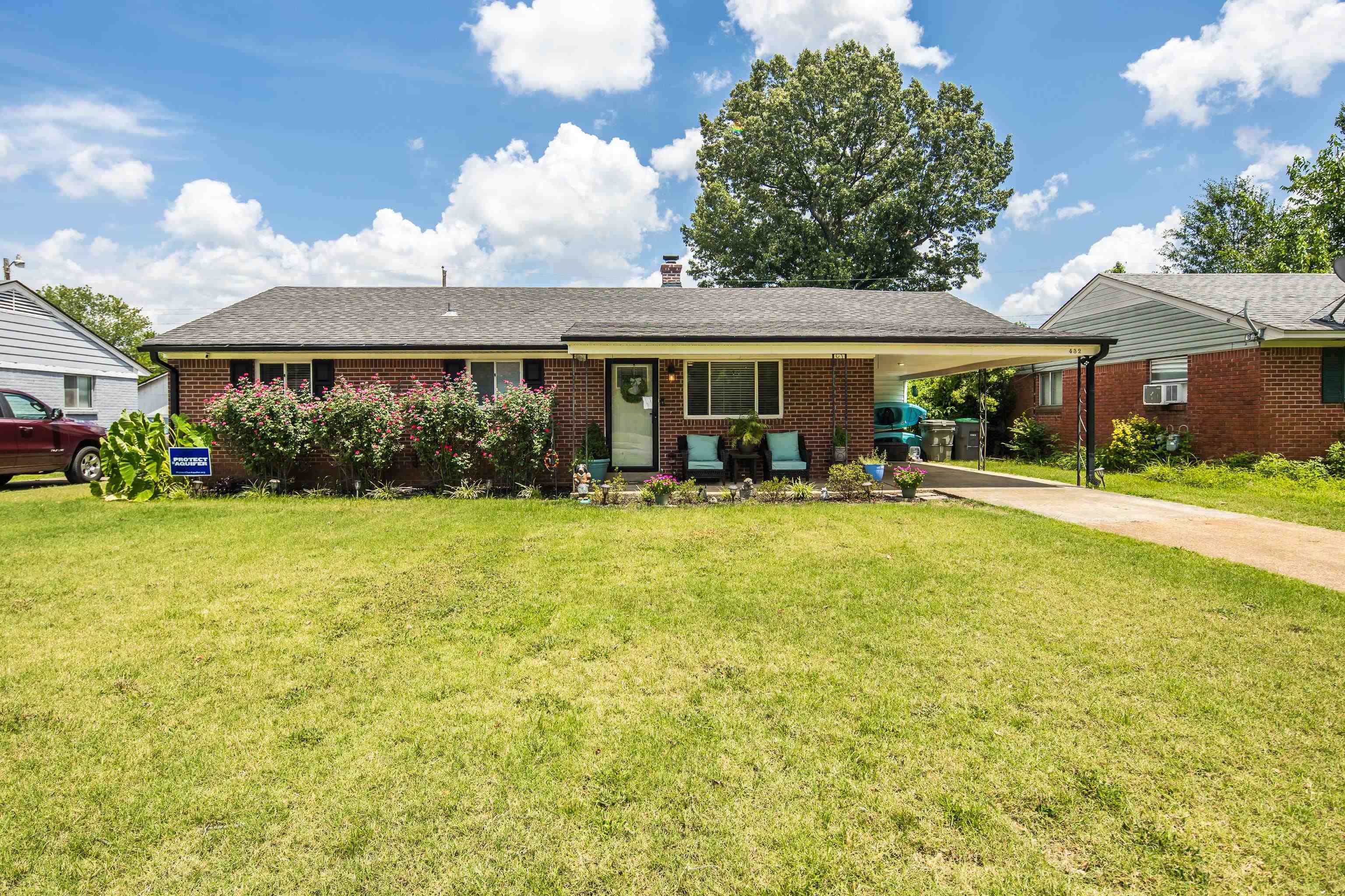 Property Photo: 432 Malboro Rd TN 38120