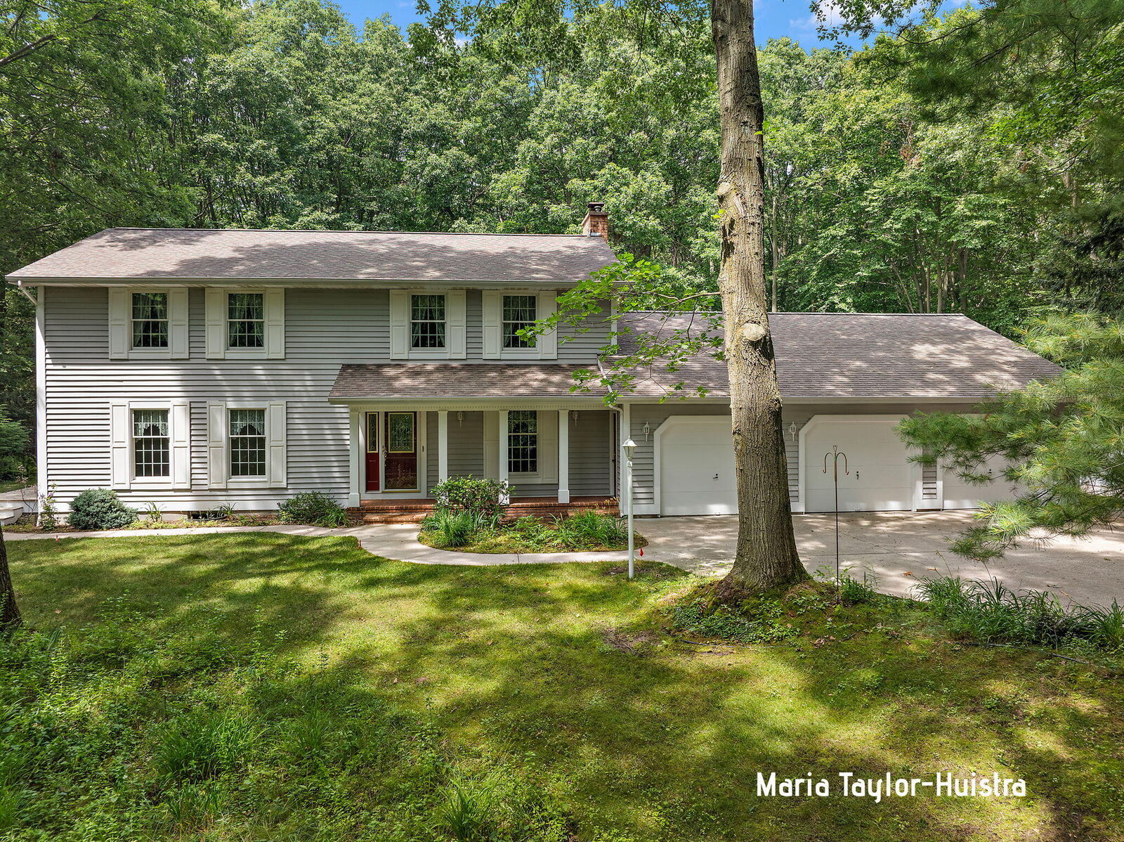 Property Photo:  16945 Aliquot Drive  MI 49460 