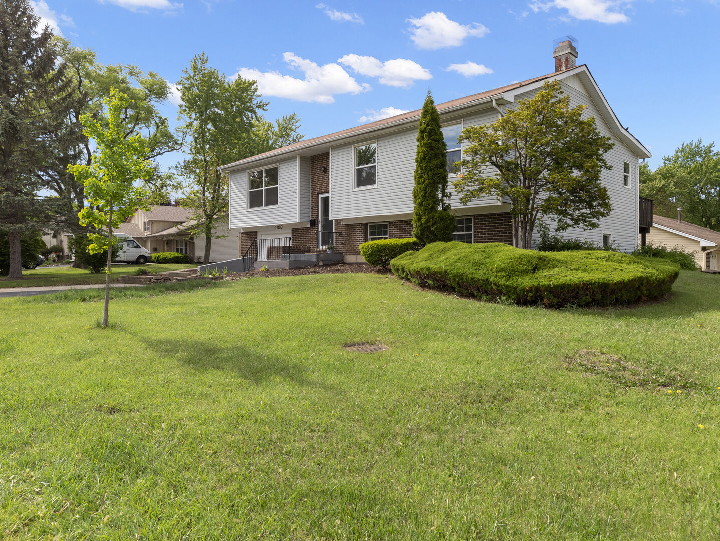 Property Photo:  1100 Millbrook Drive  IL 60047 