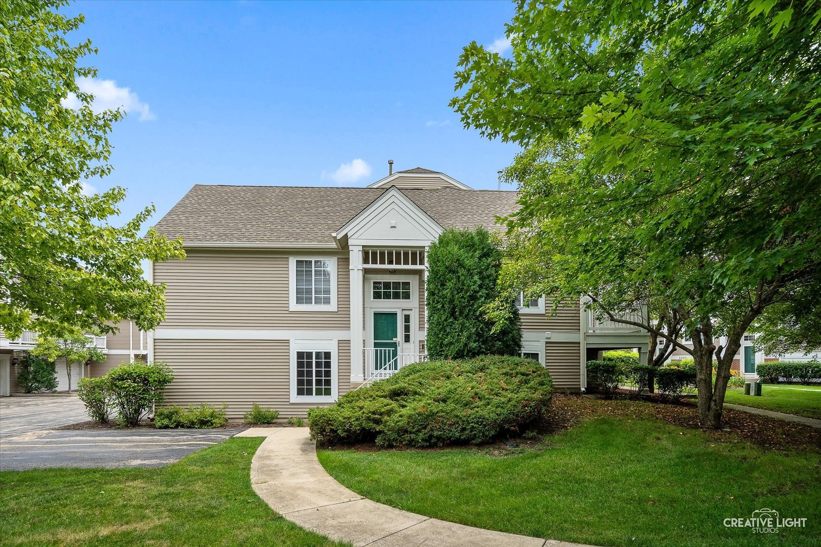 Property Photo: 2321 Twilight Drive IL 60503