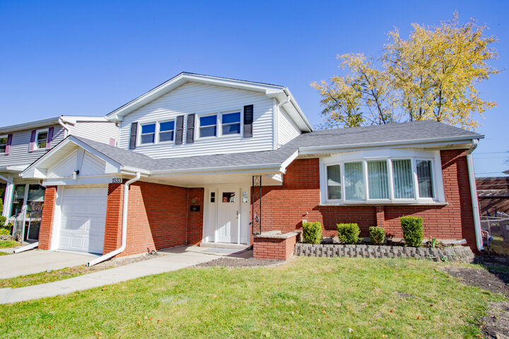 1533 Webster Lane  Des Plaines IL 60018 photo