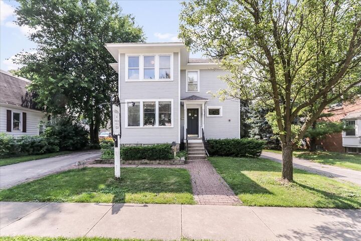 124 Harrison Street  Barrington IL 60010 photo