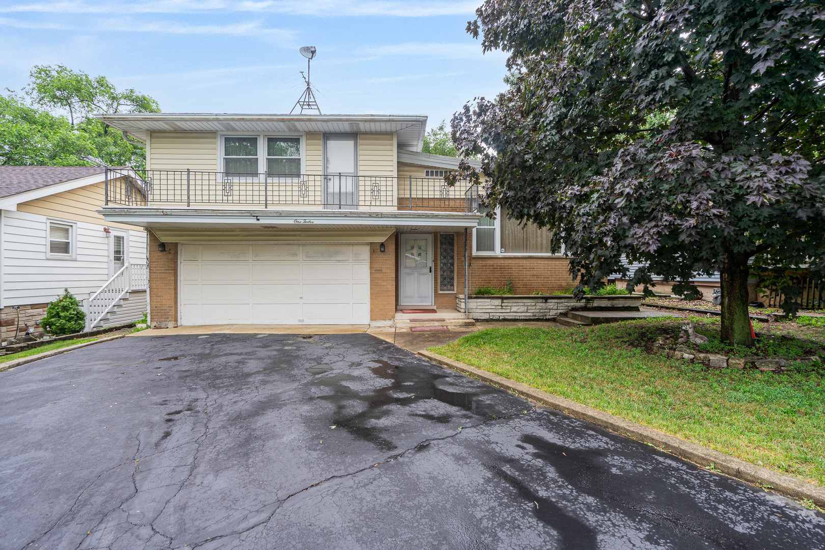 Property Photo: 112 Hill Street IL 60480