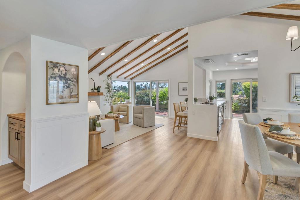 Property Photo:  
