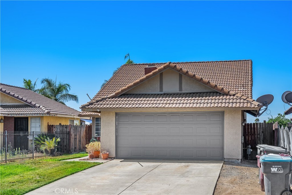 Property Photo:  25239 Dana Lane  CA 92551 