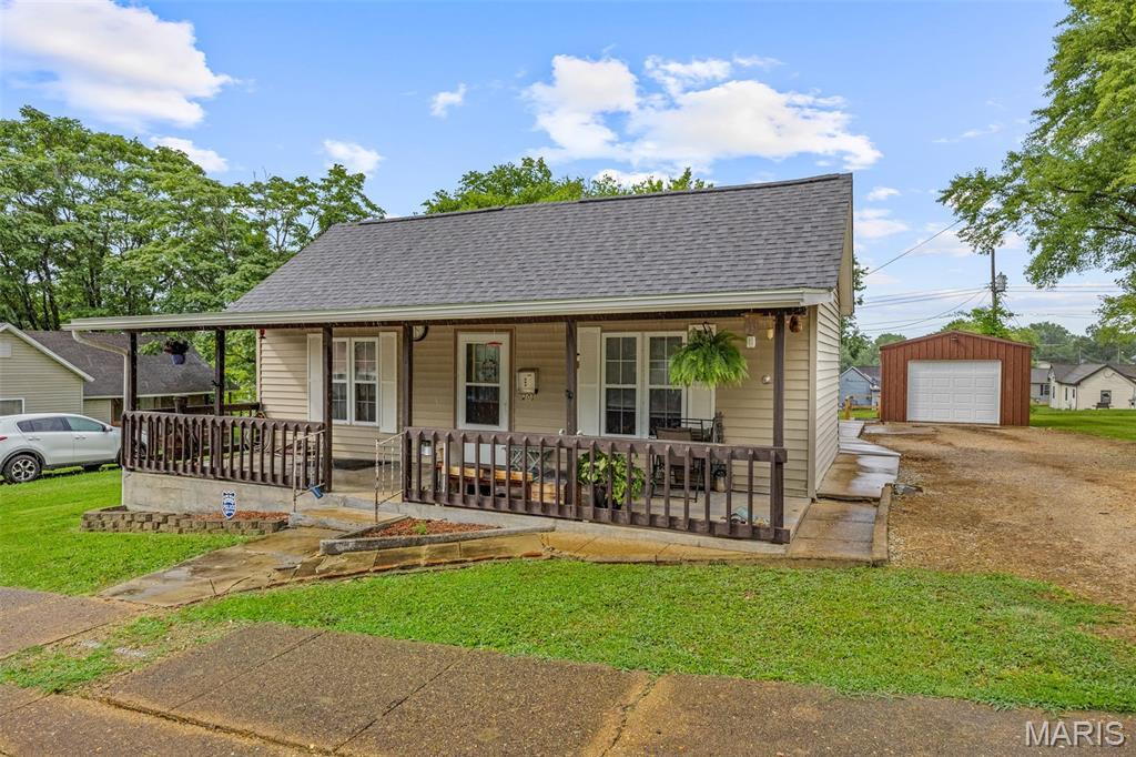 Property Photo:  208 Houser Street  MO 63601 