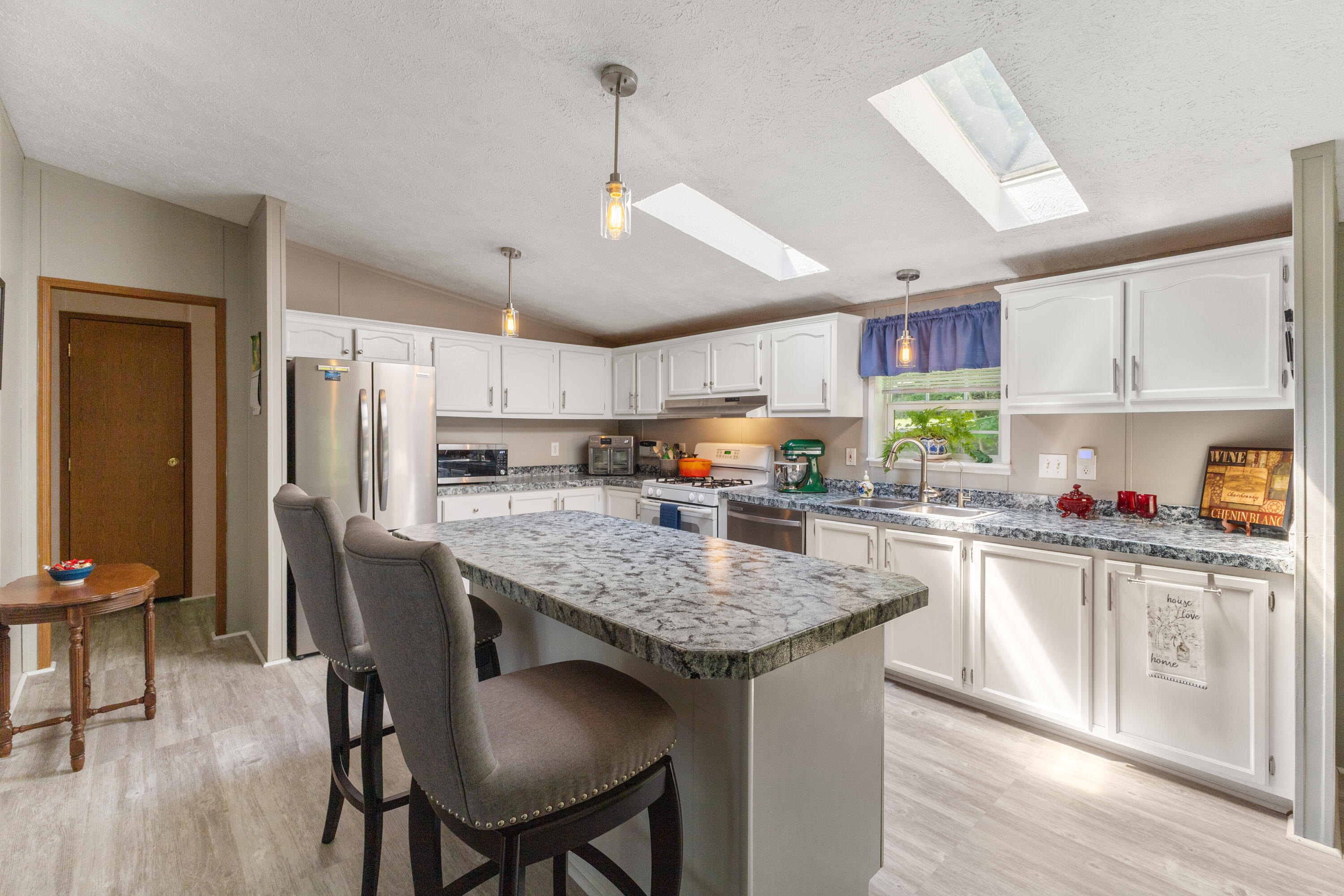 Property Photo:  275 Morgan Bay Road  ME 04684 