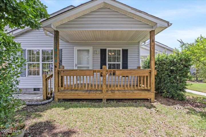 Property Photo: 805 Sixth Street S 1 NC 28428