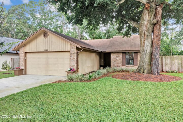 Property Photo: 3649 Lumberjack Way FL 32223