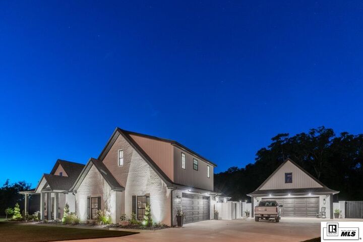 Property Photo: 411 Pelican Grove Drive LA 71225