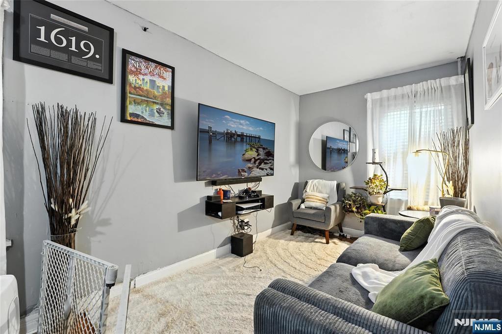 Property Photo:  89 Hamilton Street  NJ 07017 