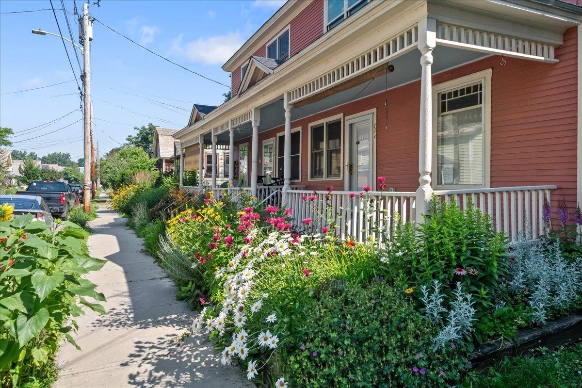 72 Lakeview Terrace  Burlington VT 05401 photo