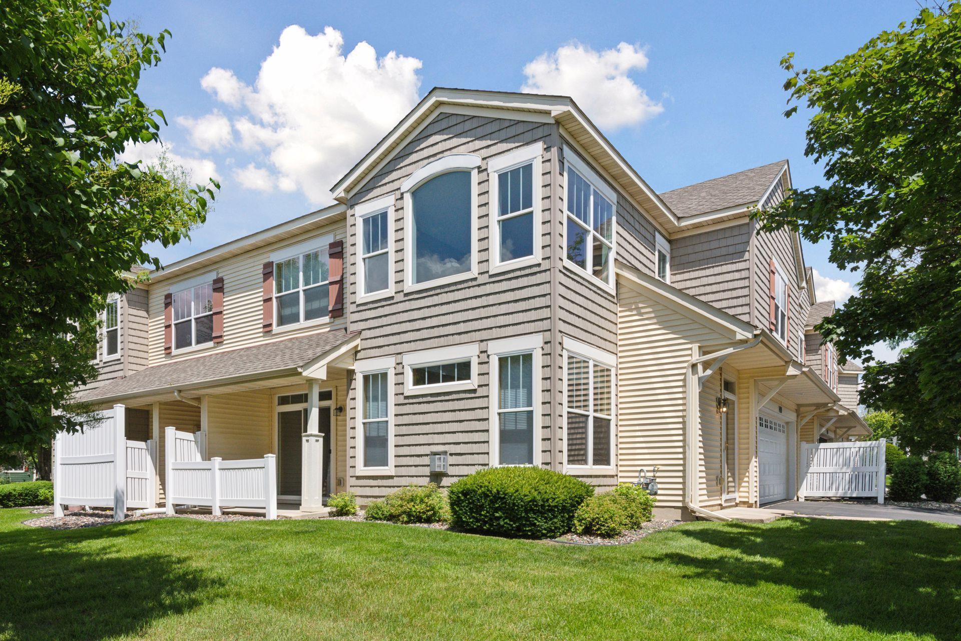Property Photo:  2184 Shamrock Place 204  MN 55318 