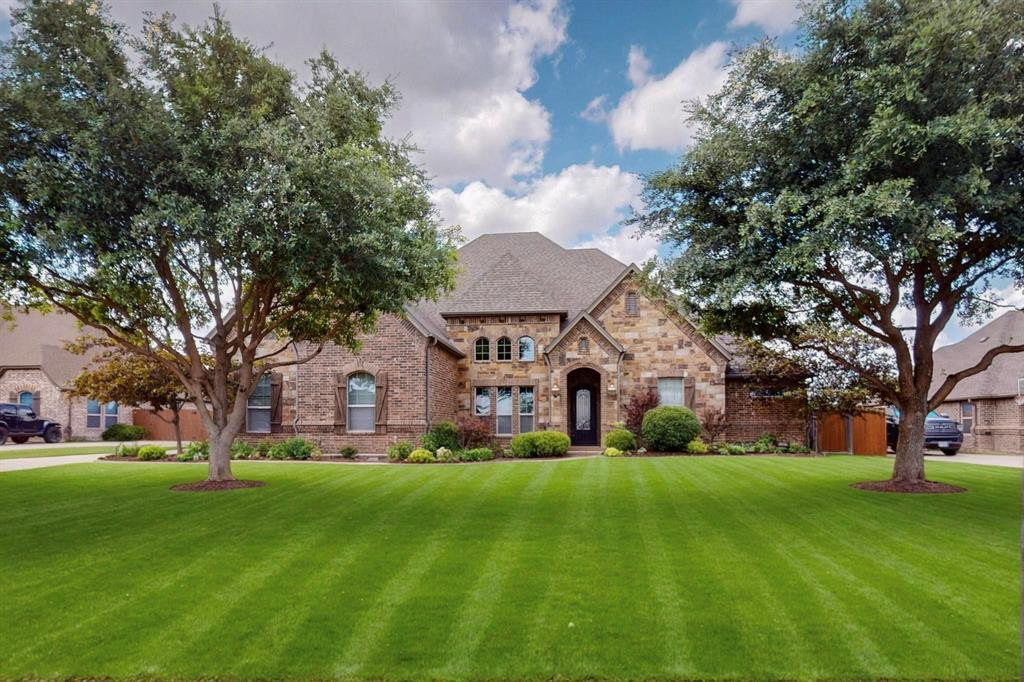 Property Photo: 1240 Whisper Willows Drive TX 76052