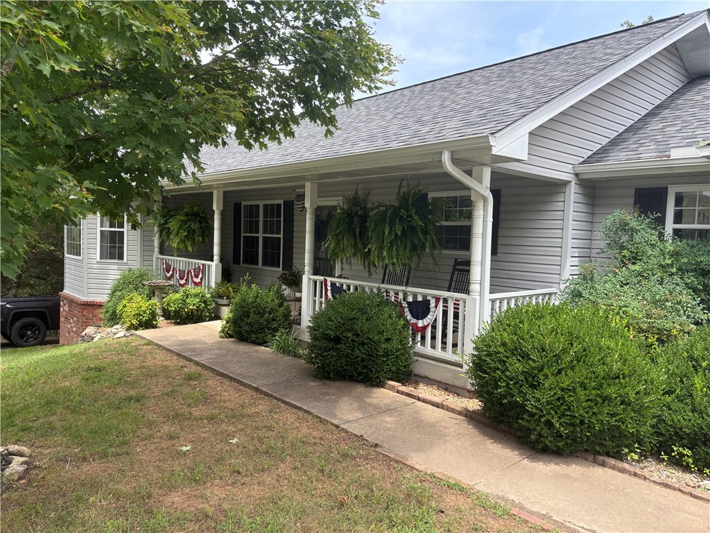 Property Photo:  1 Narrows Drive  AR 72631 