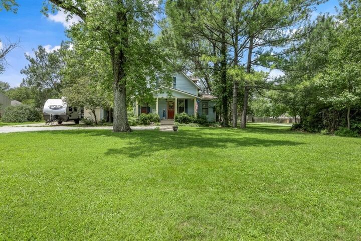 Property Photo: 1940 S Washington Street AR 72761