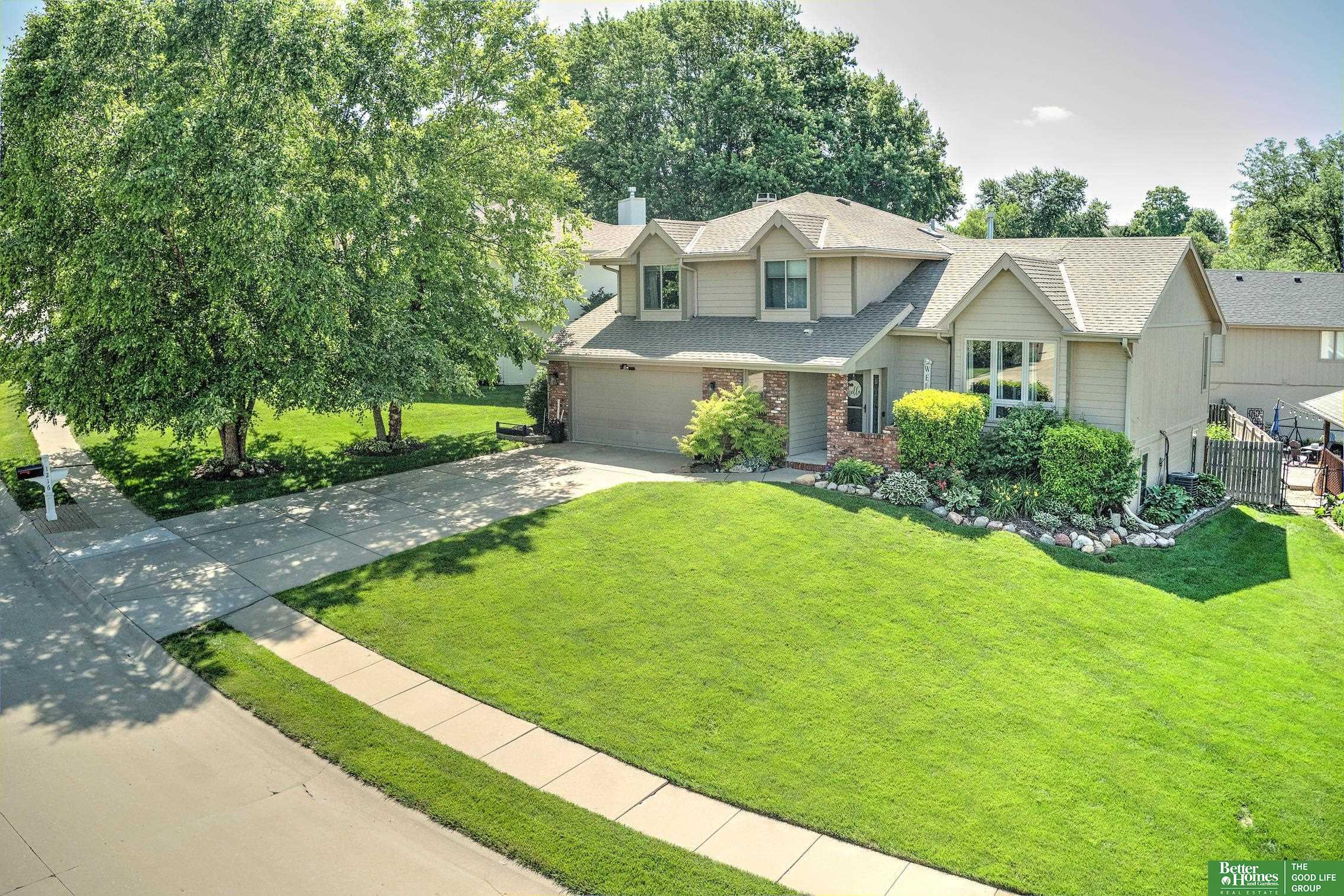 Property Photo: 1216 S 167th Street NE 68130
