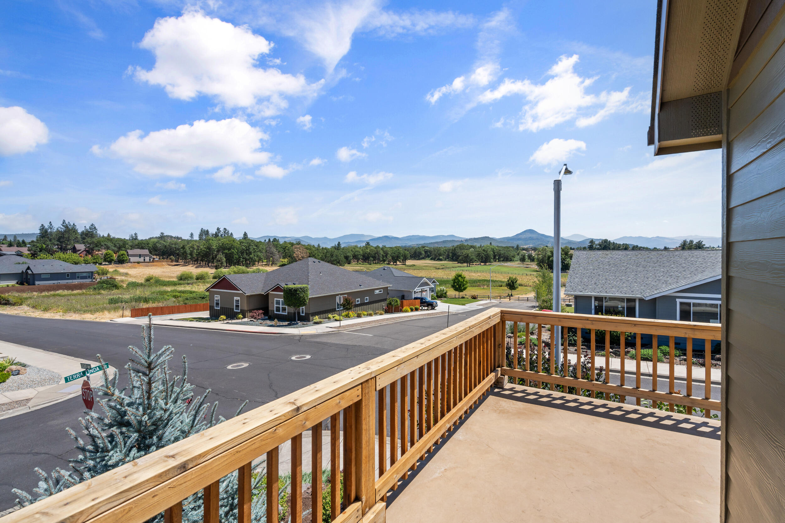 Property Photo: 22 Terra Linda Court OR 97524