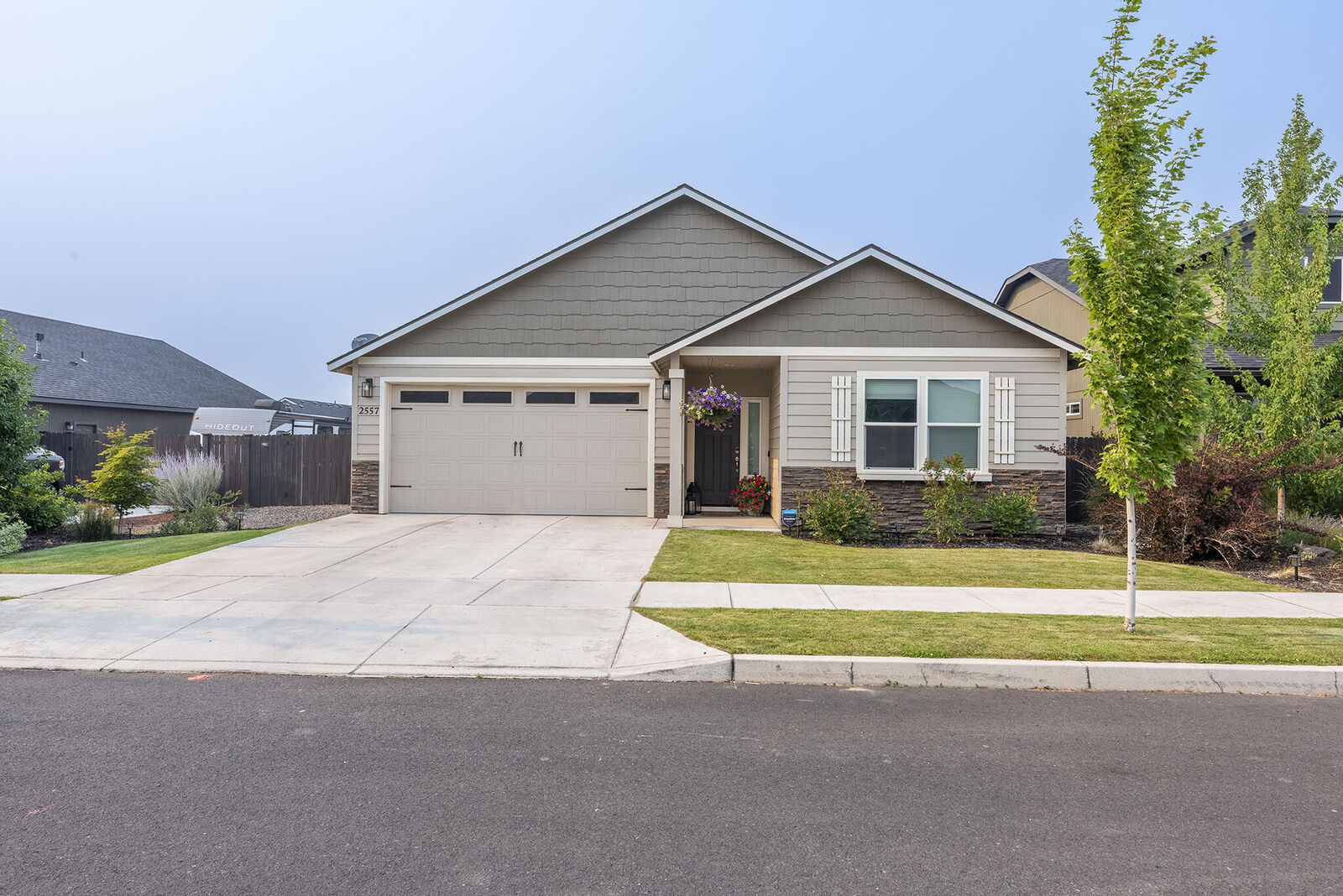 Property Photo: 2557 NW Glen Oak Avenue OR 97756