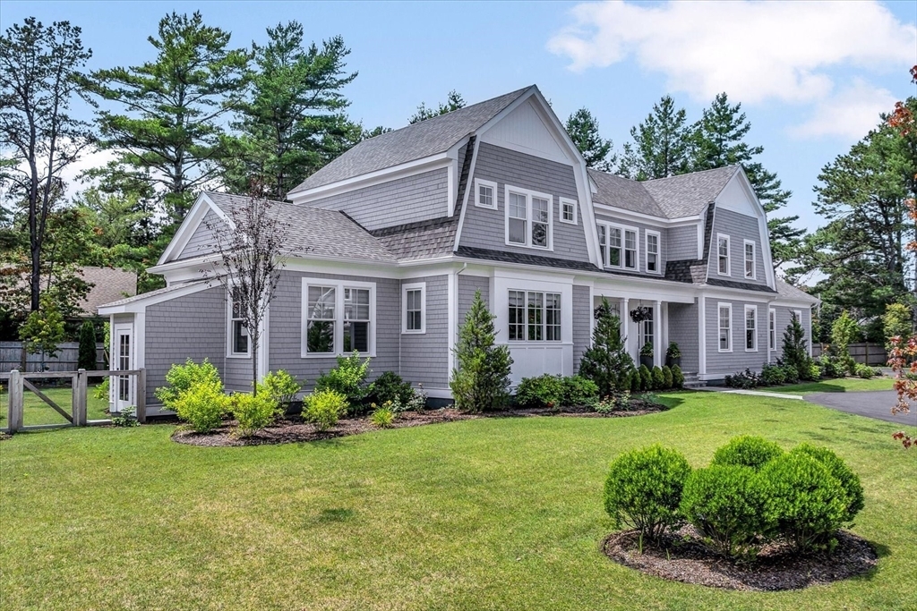 Property Photo:  14 Willow Circle  MA 02649 